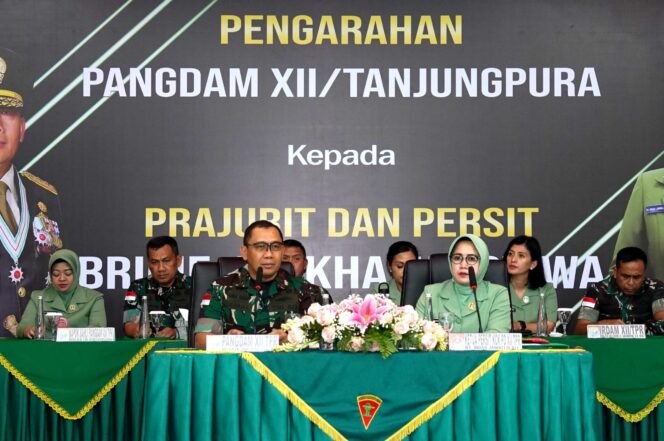 
					Kunjungan Kerja Perdana, Pangdam Tanjungpura Sambangi Brigif 19/KH